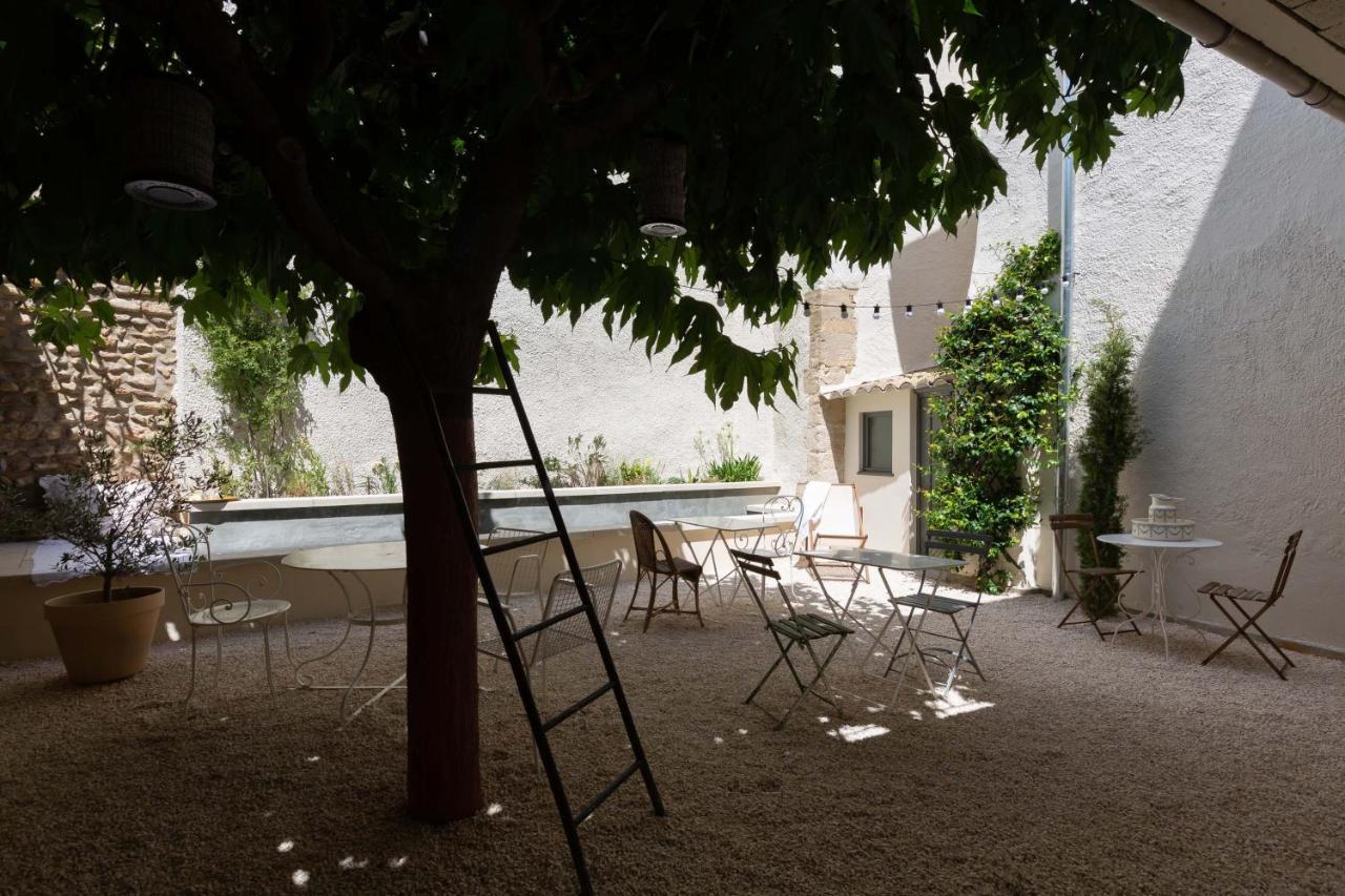 La Perroya Hotel Visan Luaran gambar